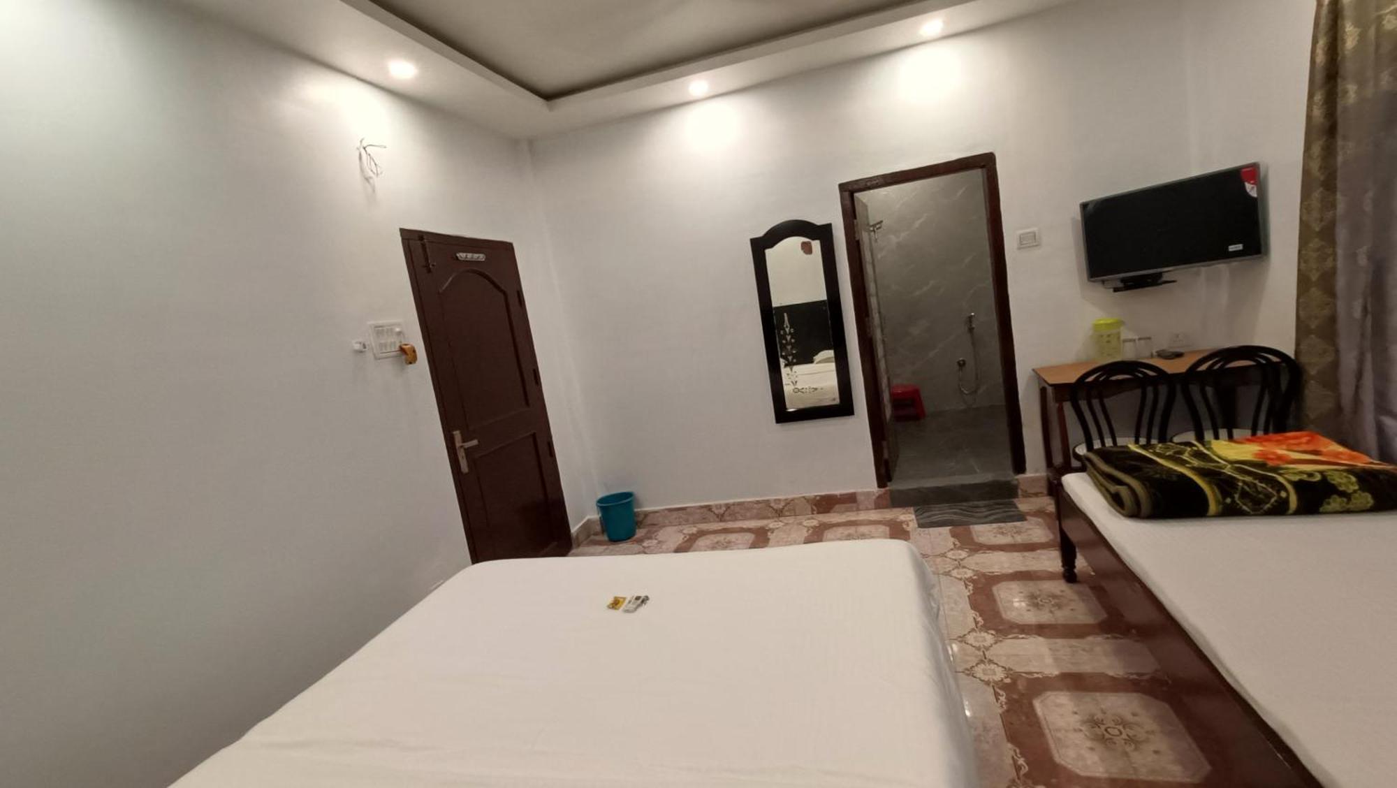 Hotel Santi Palace Bokākhāt Екстериор снимка