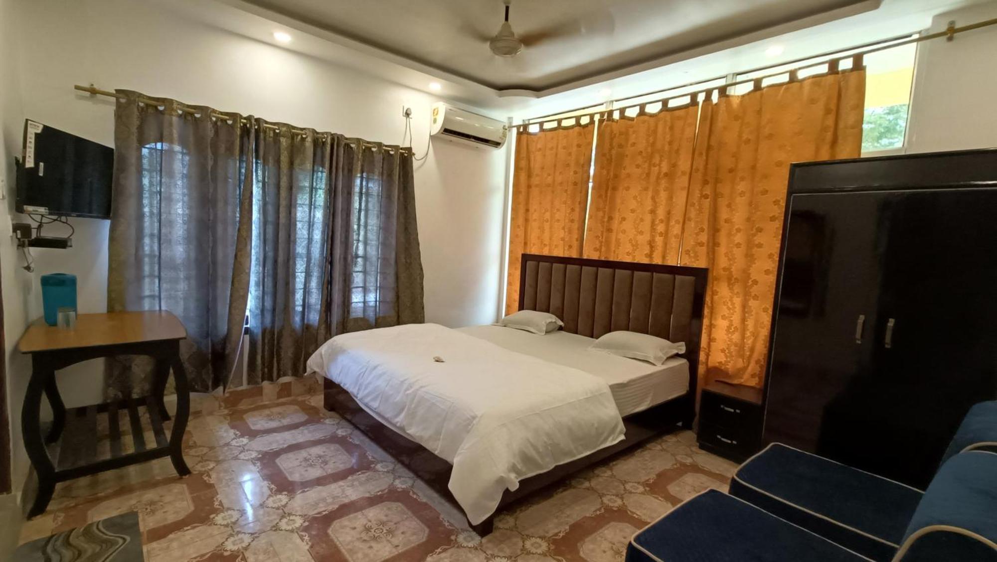 Hotel Santi Palace Bokākhāt Екстериор снимка